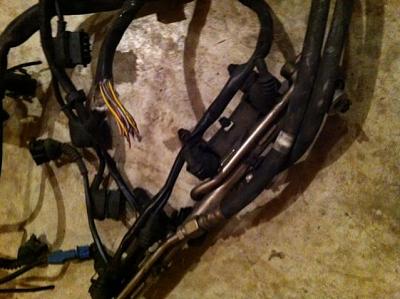 Audi A4 VW Passat B5 AEB OEM Fuel Rail and Injectors Complete 97-00 058133551-securedownload_2_.jpg