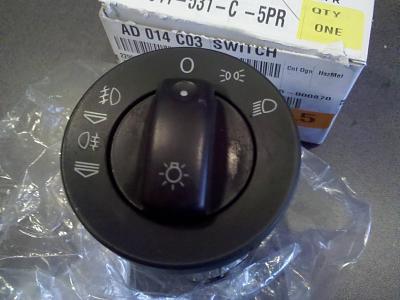 FS - B7 Headlight Switch - Good Condition-img_20110408_113922.jpg
