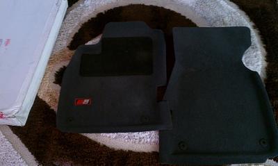 Lltek floor mats (full set fron and rear mats)b7 2005 and on-imag0010.jpg