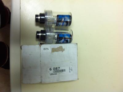 2 pairs of ziza D2S 8k hid bulbs-shit-sale-024.jpg