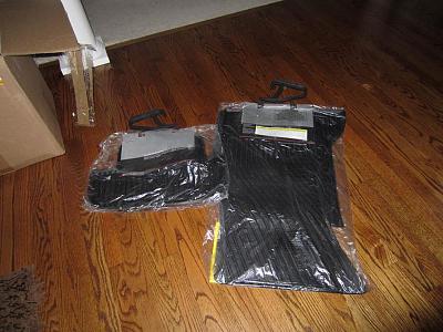 Brand New A5 OEM rubber floor mats-img_1675_s.jpg