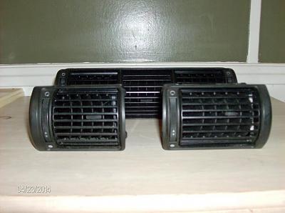Audi A4 B5 Dash Vents, 3 pc. .00 / obo-hpim3062.jpg