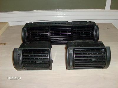 Audi A4 B5 Dash Vents, 3 pc. .00 / obo-hpim3061.jpg