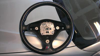 Stock B5 leather steering wheel-imag0505.jpg