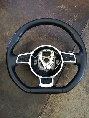 OEM Audi R8 steering wheel for sale-11059438_10206310502668930_7564213541969947457_n.jpg