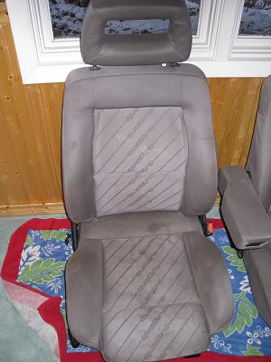 rare cloth s2 quattro seats-img_3239.jpg