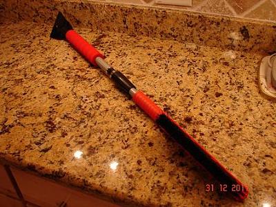 Audi A4 Scraper and Brush-dsc02539.jpg