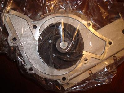 A4,A6 V6 02-04 Water Pump w/gasket - NEW-dsc01946.jpg