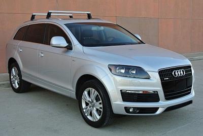 2009 Audi Q7 TDI Silver....Excellent Condition!-03.jpg