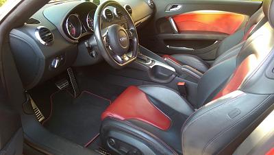 2011 Audi TTS Misano Red-interior.jpg
