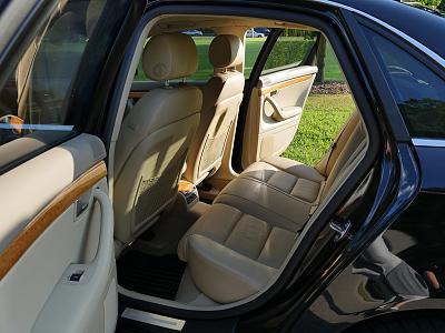 2005.5 Audi A4 Sedan 3.2 Quattro black v6 255hp ultra-well maintained ultra-low miles-14.jpg