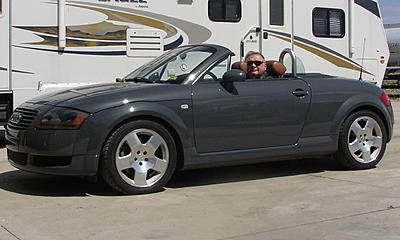 2001 Audi TT Quatro 225 AMU TRUUT28N211000491-lf-shot-me-roadster.jpg
