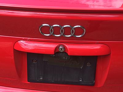 2001 Audi S4 Automatic-trunk-rust.jpg