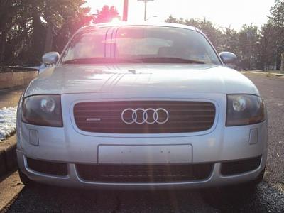 2001 Audi TT Quattro Coupe 225 00-front.jpg