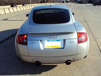 2001 Audi TT Quattro Coupe 225 00-back.jpg