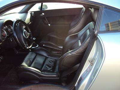 2001 Audi TT Quattro Coupe 225 00-inside.jpg