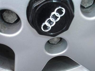 Desparately seeking 1984 center caps-1984quattro.jpg