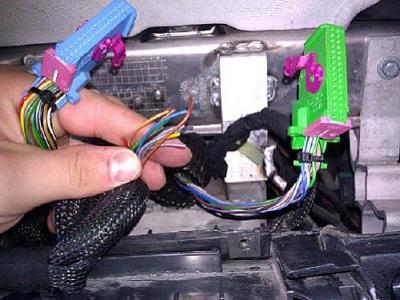 WTB 98 a4 instrument cluster, with connectors .-img_20120501_131735.jpg