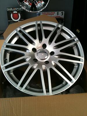 Brand New 20" Wheels 10 spoke for Q7-photo2.jpg