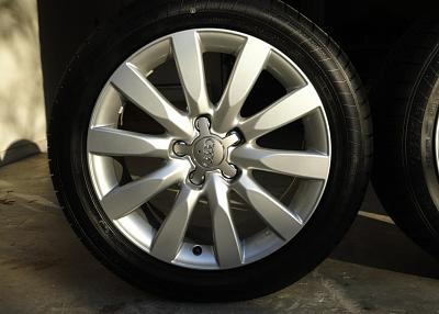 Totally PERFECT condition Audi OEM 17's off my 2012 A4-dsc00675a.jpg