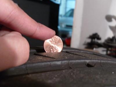 Neuspeed Forged RS10 19x8.5 ET35 Silver 235-35 tires-2012.10.26-007.jpg