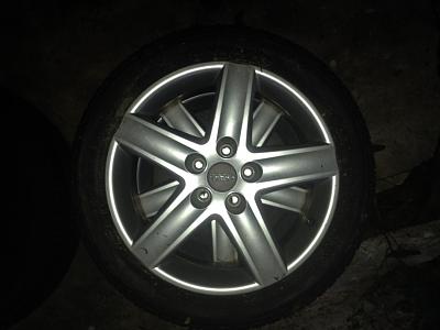 Set of stock Audi A4 wheels silver-photo-3.jpg
