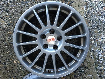 OZ Super Turismo 18x8-img_6244.jpg