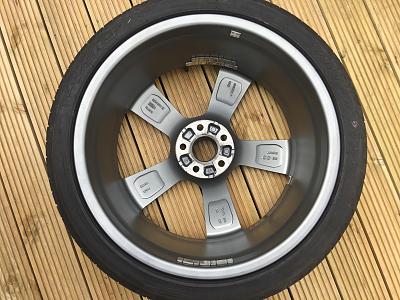 Genuine 20" Black Edition Wheel in perfect condition-img_0241.jpg