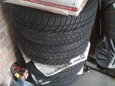 (4) Toyo Proxes 4_ 225/40-18 92W (FS)-toyoproxes1.jpg
