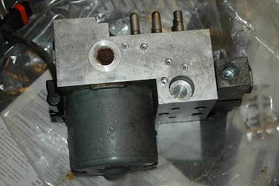 FS-Bosch ABS pump B5-A4/S4 1995-2001.-dsc_0044.jpg