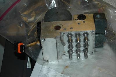 FS-Bosch ABS pump B5-A4/S4 1995-2001.-dsc_0045.jpg