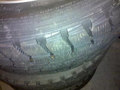 set of 4 sport wheels + snow tires-2010-02-22-16.15.14.jpg