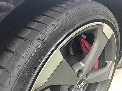 2018 S4 B9 19 inch OEM Black Optic Wheels PERFECT condition-image-ios-3-.jpg