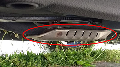 A3 2003 Identify this part please-exhaustunder.jpg