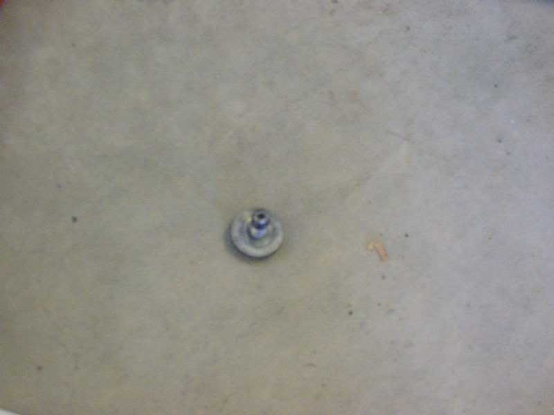 Name:  Drilledoutbolt.jpg
Views: 56
Size:  12.2 KB