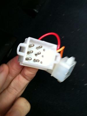 CD Changer-car-wires-4.jpg