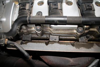 oil residue leaking from engine block-img_0720.jpg