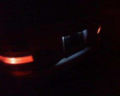  Changing License Plate Bulb-moto_0102.jpg