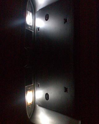  Changing License Plate Bulb-moto_0103.jpg