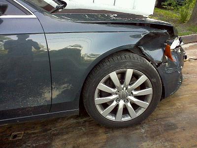 2009 A4 Totaled?-audi-deer-crash6.jpg