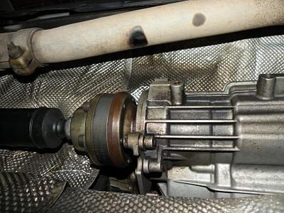 03 A4 Transmission Leak Question-dscn2361.jpg