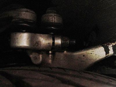 Torn CV Boot Wooes-knuckle-before-repair.jpg