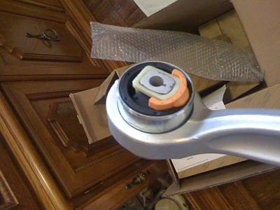 New lower control arms (orange rubber thingy and plastic)-img_0186.jpg