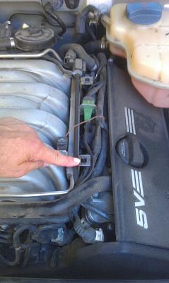 Finding the right plastic fastener...-clip-location.jpg