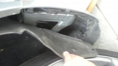 2005 A6 front side marker light changing-20130505_160917.jpg