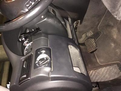 little metal flick switch near driver's knee - anybody know what it is?-photo-10-.jpg