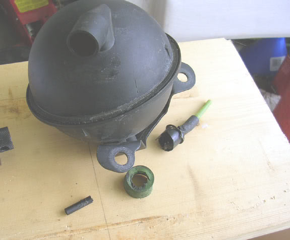 Name:  099-VacuumReservoir.jpg
Views: 428
Size:  27.5 KB