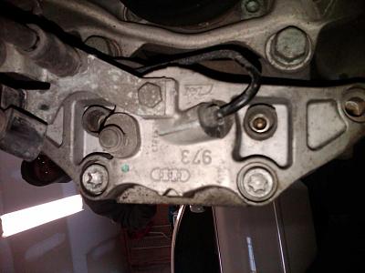 Changing the Front Brakes 2005 A6-img00018-20101220-1336.jpg