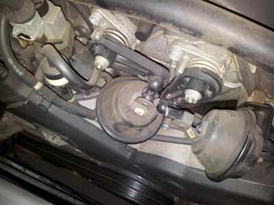 audi 4.2 engine valve-20120629_175240-640x480-.jpg