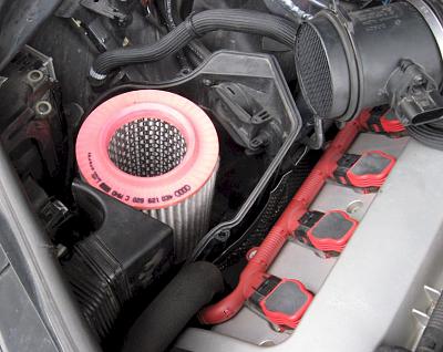 How-to: 2004 A8 Oil Change Procedure-img_1897_air_filter_airbox_cover_off_sm.jpg